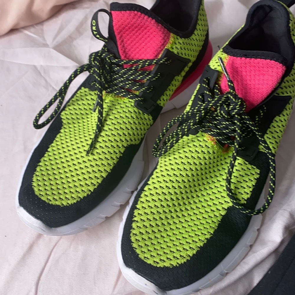 Cautro Pink and Green and Black Sneakers